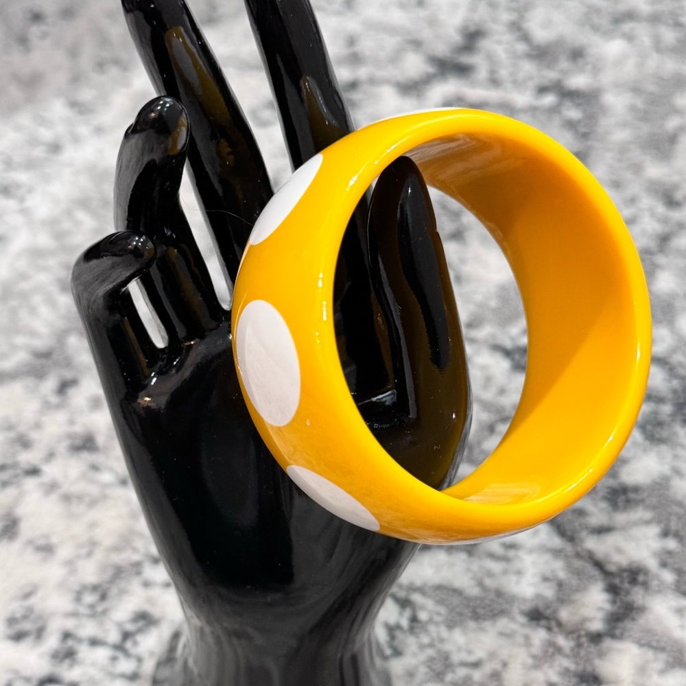 Yellow and White Polka Dot VINTAGE (1960’s) Bangle Bracelet